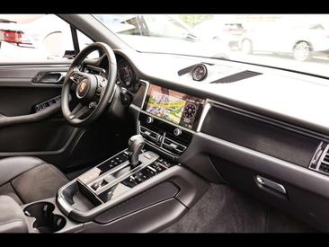 Porsche Macan GTS — photo 22