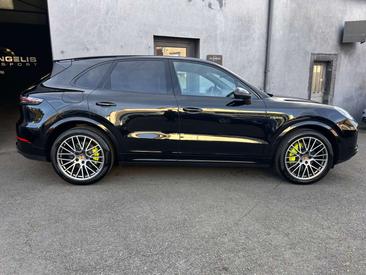 Porsche Cayenne III Turbo Platinum Edition — photo 10