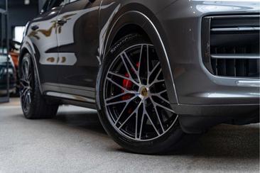 Porsche Cayenne III S — photo 11