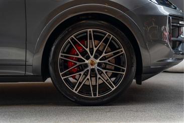 Porsche Cayenne III S — photo 12