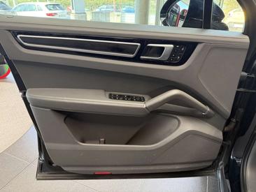 Porsche Cayenne III GTS — photo 20