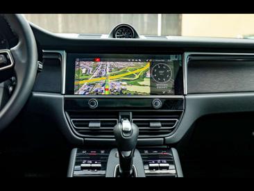 Porsche Macan GTS — photo 25