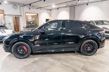 Porsche Cayenne III GTS Coupé 2020 Noir — photo 2