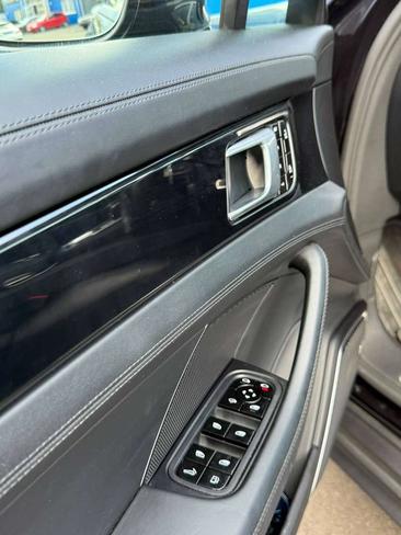 Porsche Panamera II 4S — photo 25