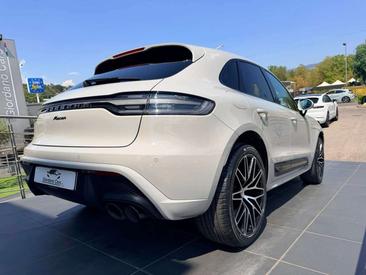 Porsche Macan Electrique Base — photo 11