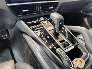 Porsche Cayenne III GTS — photo 26