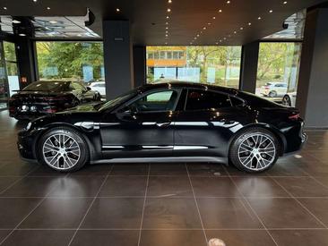 Porsche Taycan — photo 5