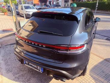 Porsche Macan Electrique Base — photo 6