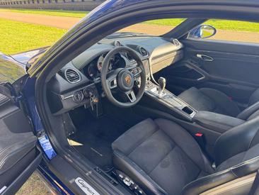 Porsche 718 Cayman GTS — photo 8