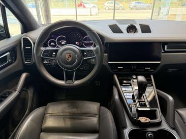Porsche Cayenne III GTS — photo 35