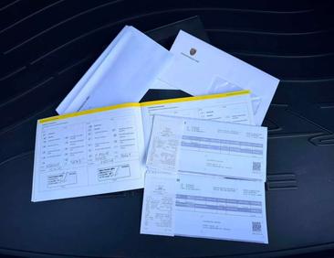 Porsche Macan Electrique Base — photo 19