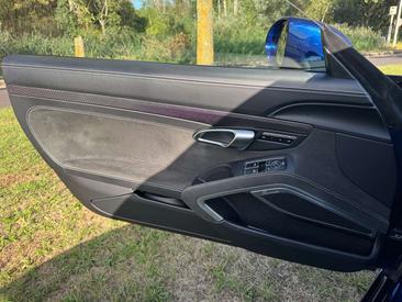 Porsche 718 Cayman GTS — photo 17