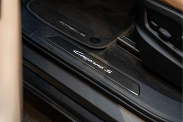 Porsche Cayenne III S — photo 33