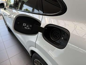 Porsche Cayenne III Turbo S Platinum Edition — photo 14
