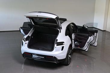 Porsche Macan Electrique Turbo — photo 6