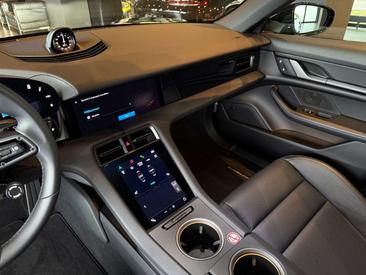 Porsche Taycan — photo 20