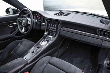 Porsche 991 II GTS — photo 36