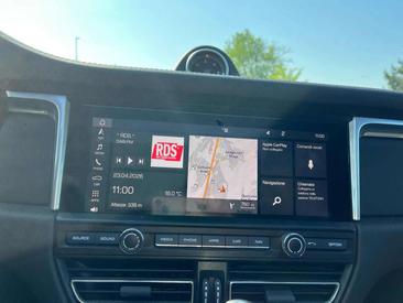 Porsche Macan Electrique Base — photo 11