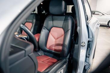 Porsche Macan Electrique Base — photo 20