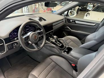 Porsche Cayenne III Turbo S Platinum Edition — photo 20