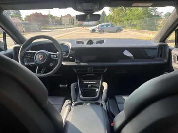 Porsche Cayenne III GTS — photo 11