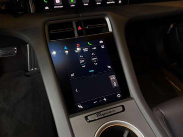 Porsche Taycan — photo 23
