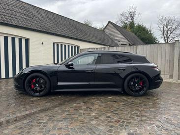 Porsche Taycan 4S — photo 2