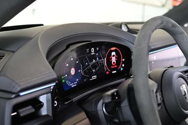Porsche Macan Electrique Turbo — photo 13