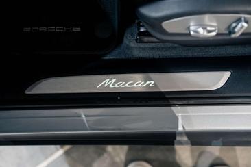 Porsche Macan Electrique Base — photo 23