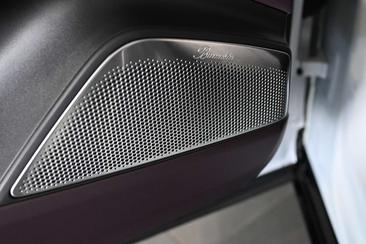 Porsche Macan Electrique Turbo — photo 14