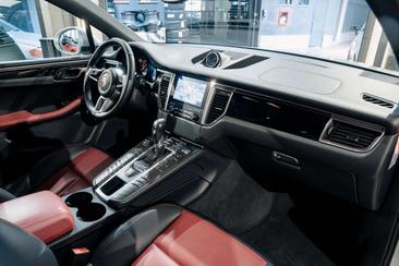 Porsche Macan Electrique Base — photo 24