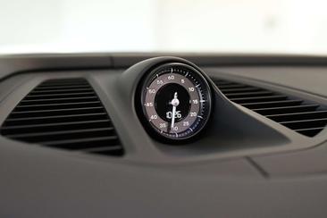 Porsche Macan Electrique Turbo — photo 16