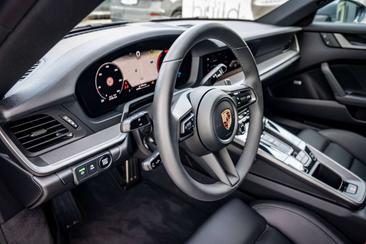 Porsche 992 II — photo 11