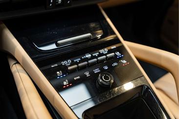Porsche Cayenne III S — photo 48
