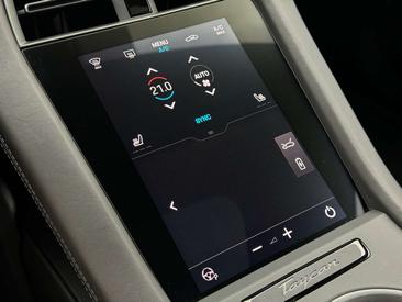 Porsche Taycan 4S — photo 11