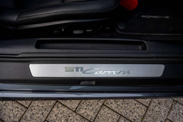 Porsche 992 II — photo 13