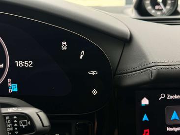 Porsche Taycan 4S — photo 13