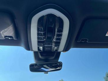 Porsche Macan Electrique Base — photo 19