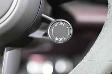 Porsche Macan Electrique Turbo — photo 31