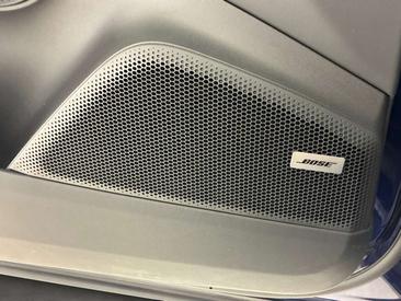 Porsche Macan Electrique Turbo — photo 18