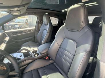Porsche Cayenne III Turbo S — photo 13