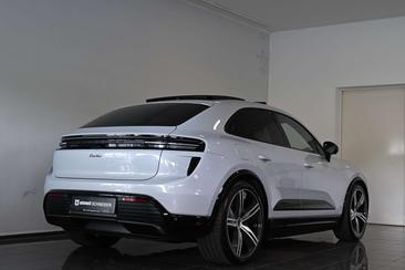 Porsche Macan Electrique Turbo — photo 47