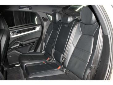 Porsche Cayenne III E-Hybrid — photo 13