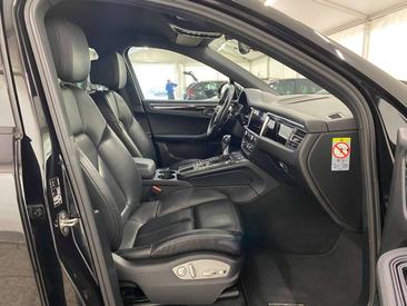 Porsche Macan Electrique S — photo 9