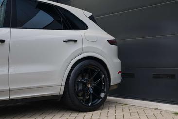 Porsche Cayenne III E-Hybrid Platinum Edition — photo 5