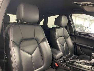 Porsche Macan Electrique S — photo 11