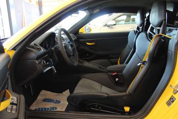 Porsche 718 Cayman GT4 RS — photo 7
