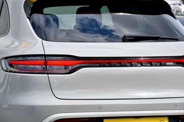 Porsche Macan Electrique S — photo 10