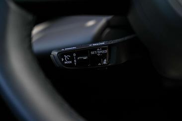 Porsche Macan 4S — photo 21