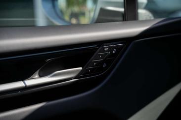 Porsche Macan 4S — photo 24
